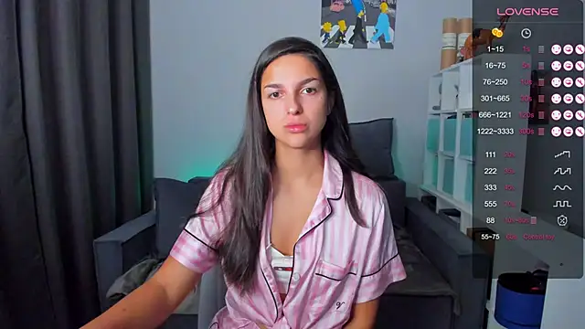 Snapshot of Guilana_baby chatting on 10-19-25, 08:48 Guilana baby online show from 10-19-25, 08:48