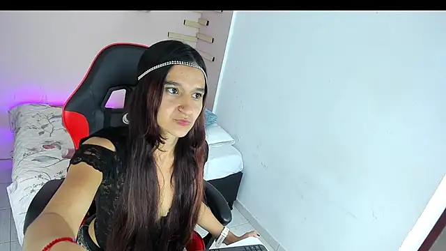 maraiah petit online show from 09-20-25, 07:04