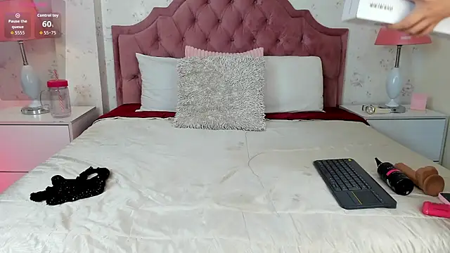 Snapshot of alanna_blaze chatting on 02-23-26, 07:33 alanna blaze online show from 02-23-26, 07:33