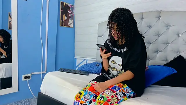 Emily J18 online show from 09-12-25, 05:02