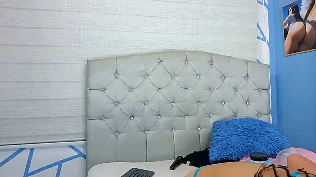 Emily J18 online show from 10-06-25, 03:09