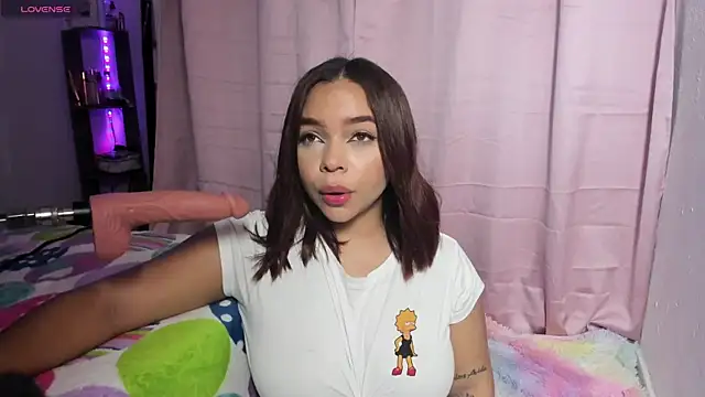 Snapshot of ImSofiVega chatting on 10-30-25, 04:08 ImSofiVega online show from 10-30-25, 04:08