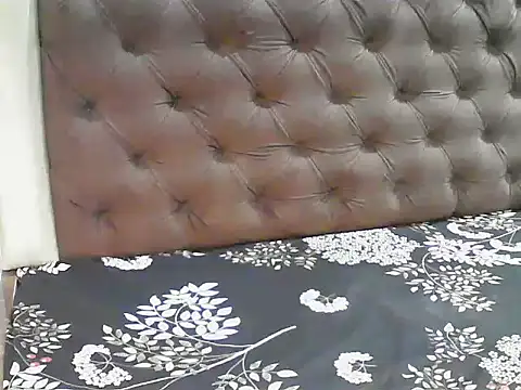 elize   online show from 10-07-25, 02:53