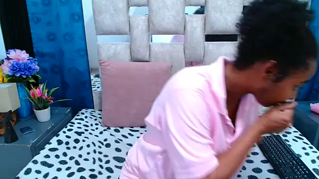 Snapshot of AmbarSmit chatting on 09-13-25, 04:23 AmbarSmit online show from 09-13-25, 04:23