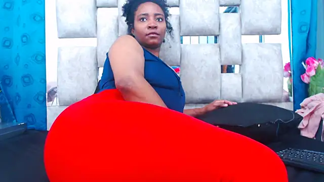 Snapshot of AmbarSmit chatting on 09-21-25, 03:13 AmbarSmit online show from 09-21-25, 03:13