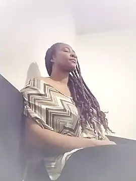 Snapshot of AmbarSmit chatting on 10-08-25, 11:57 AmbarSmit online show from 10-08-25, 11:57