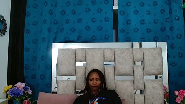 Snapshot of AmbarSmit chatting on 11-06-25, 07:04 AmbarSmit online show from 11-06-25, 07:04