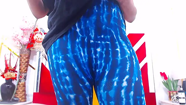 AmbarSmit online show from 12-14-25, 05:51