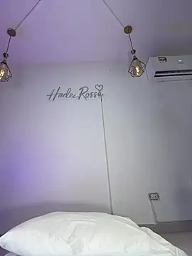hade rosse online show from 06-24-26, 12:04