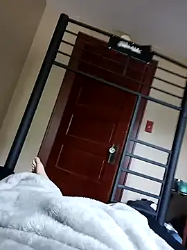 Snapshot of flab000 chatting on 09-22-25, 03:25 flab000 online show from 09-22-25, 03:25