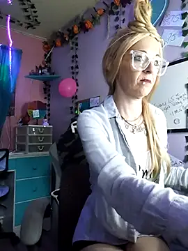 Purple2StayThnxx online show from 11-06-25, 12:28