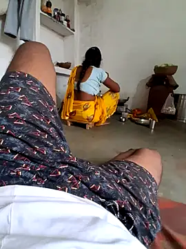 RAYI Queen 3 online show from 10-28-25, 03:10