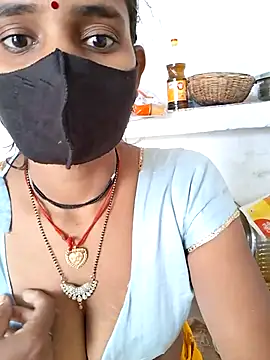 RAYI Queen 3 online show from 11-10-25, 03:49