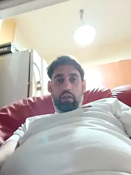 Snapshot of davidrojo1984 chatting on 02-26-26, 08:35 davidrojo1984 online show from 02-26-26, 08:35