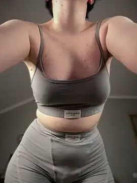 Snapshot of RinaShy chatting on 10-08-25, 05:16 RinaShy online show from 10-08-25, 05:16