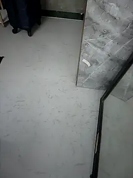  Danny   online show from 10-31-25, 04:08