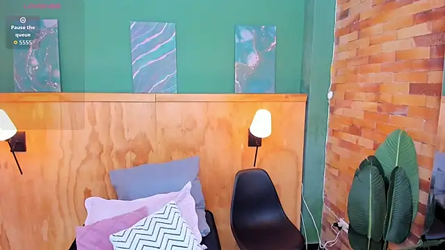 milavega  online show from 03-13-26, 03:51