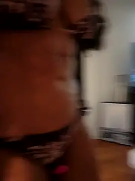 Caramel Lights online show from 10-16-25, 02:45