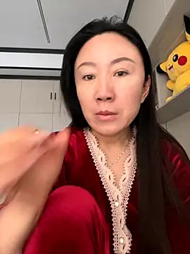 Snapshot of xiaomei-11 chatting on 10-08-25, 11:35 xiaomei-11 online show from 10-08-25, 11:35