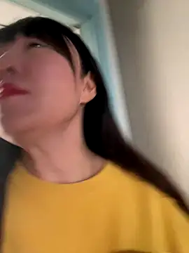 Snapshot of xiaomei-11 chatting on 10-14-25, 06:25 xiaomei-11 online show from 10-14-25, 06:25