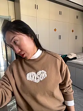 Snapshot of xiaomei-11 chatting on 10-26-25, 02:06 xiaomei-11 online show from 10-26-25, 02:06