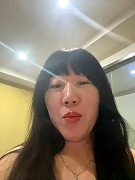 Snapshot of xiaomei-11 chatting on 11-02-25, 10:06 xiaomei-11 online show from 11-02-25, 10:06