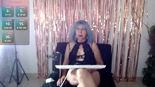 Snapshot of ruth_blue21 chatting on 09-12-25, 04:01 ruth blue21 online show from 09-12-25, 04:01