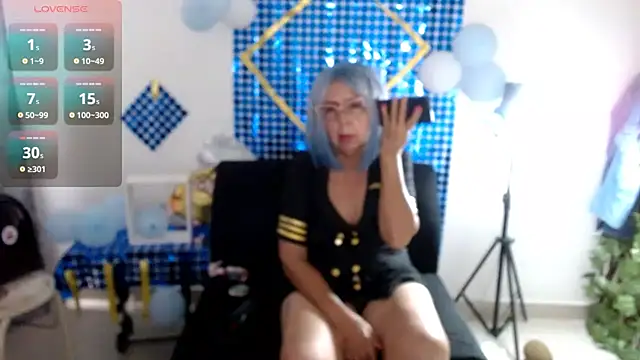 Snapshot of ruth_blue21 chatting on 10-03-25, 04:26 ruth blue21 online show from 10-03-25, 04:26