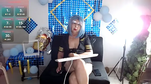 Snapshot of ruth_blue21 chatting on 10-14-25, 10:38 ruth blue21 online show from 10-14-25, 10:38