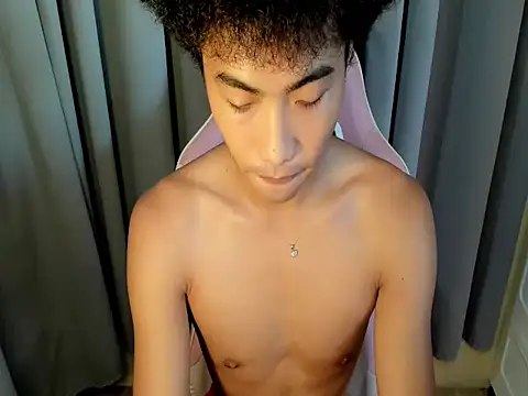 yourhotpinoy online show from 05-20-26, 03:13