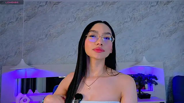 Snapshot of Keira_Corleone chatting on 11-14-25, 04:22 Keira Corleone online show from 11-14-25, 04:22