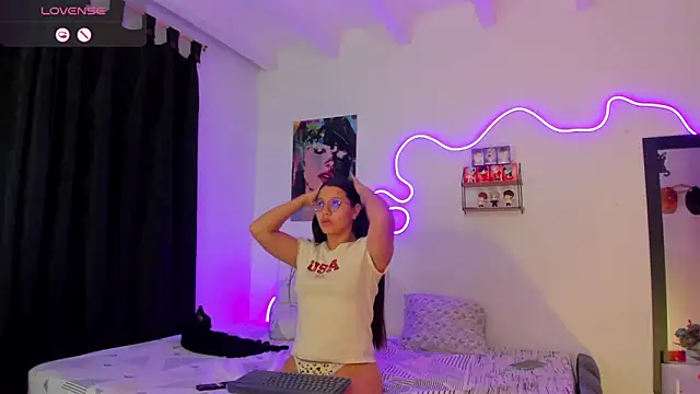 Dilan and Mia online show from 09-20-25, 12:00