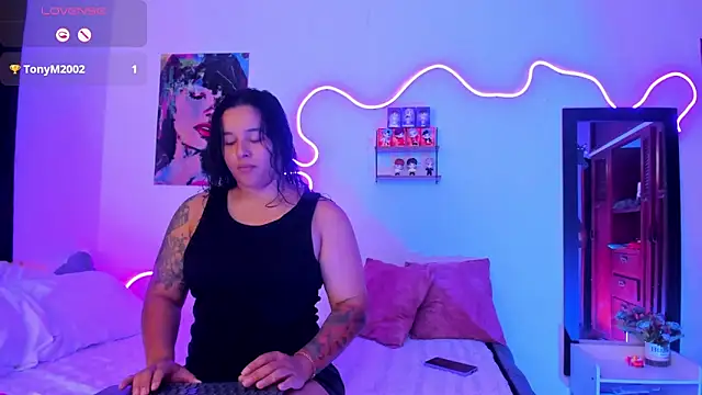 Dilan and Mia online show from 10-01-25, 03:40