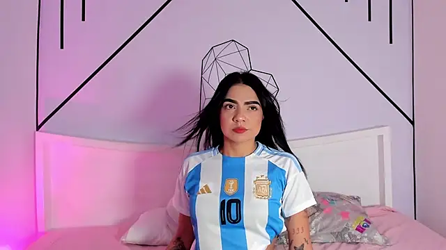 MiahCornell  online show from 09-11-25, 07:14