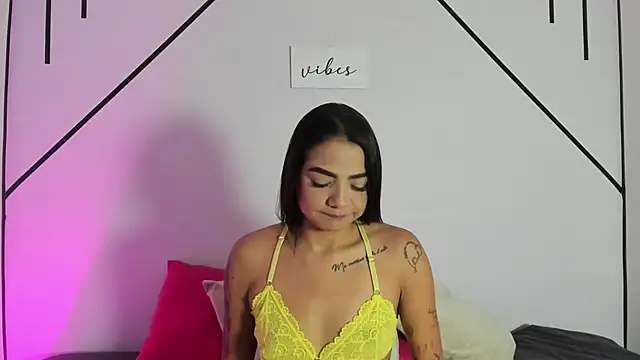 MiahCornell  online show from 10-10-25, 07:24