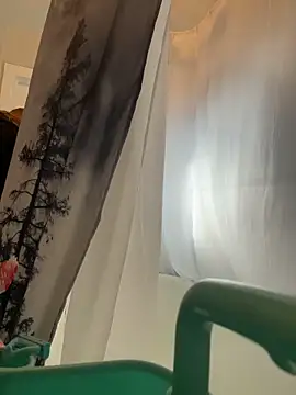 SeccySerena online show from 12-16-25, 05:40