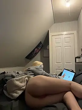 SeccySerena online show from 05-12-26, 04:48