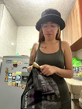 Sallem Pink online show from 09-22-25, 12:29