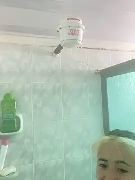 Sallem Pink online show from 10-20-25, 10:49