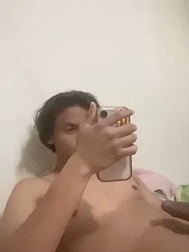 Snapshot of EmilianoPerex chatting on 03-20-26, 02:05 EmilianoPerex online show from 03-20-26, 02:05