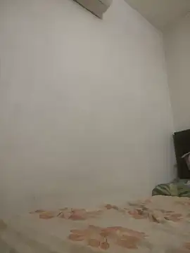 Snapshot of EmilianoPerex chatting on 03-24-26, 12:15 EmilianoPerex online show from 03-24-26, 12:15