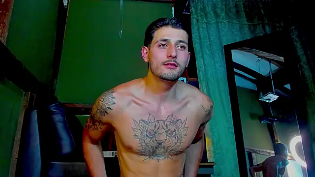 alejo  323   online show from 05-01-26, 01:10