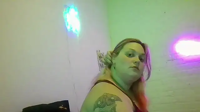 Jynxthefoxyfuck online show from 12-14-25, 03:01