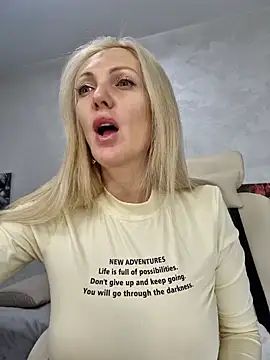 Monna online show from 01-15-25, 02:46