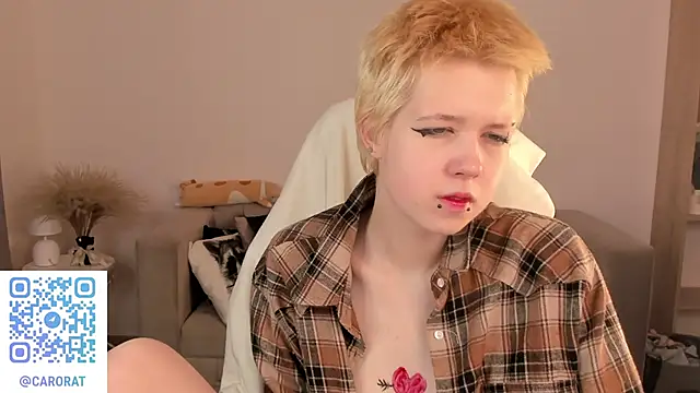 CarolineRichter online show from 09-30-25, 02:22