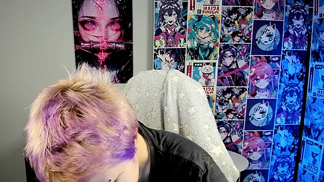 CarolineRichter online show from 10-17-25, 03:20