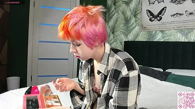 CarolineRichter online show from 11-23-25, 02:44