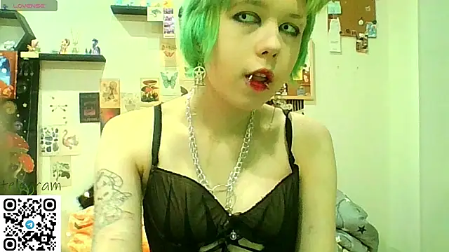 CarolineRichter online show from 02-09-26, 01:42