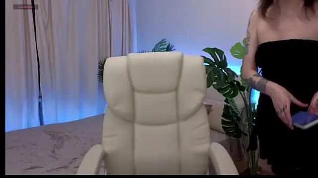 TinaMelt online show from 09-23-25, 05:27