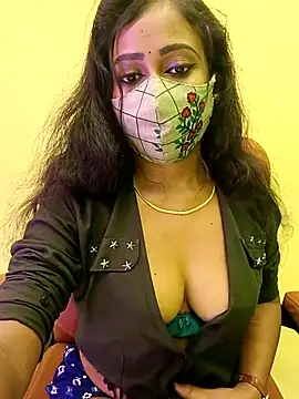 Snapshot of Puja-baby chatting on 09-11-25, 05:07 Puja-baby online show from 09-11-25, 05:07